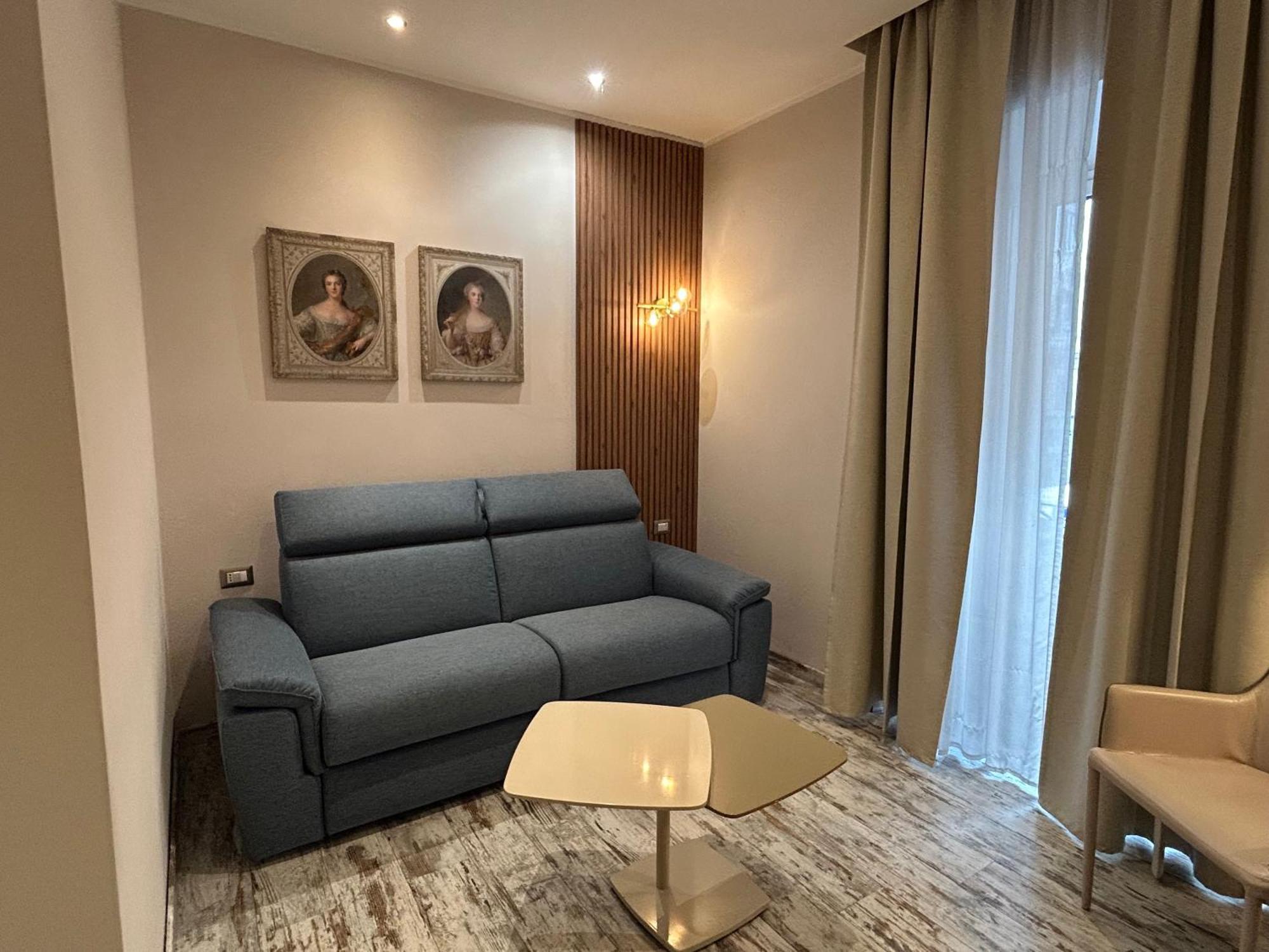 Colonna 18 Apartment By Ghor, Rome